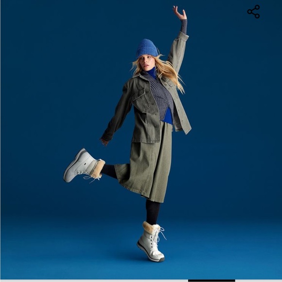 UGG ADIRONDACK III BOOT Women size 7 in colour white - Picture 11 of 12